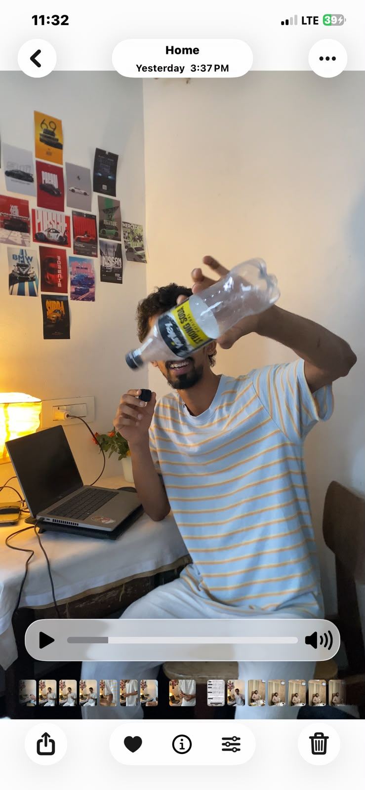 How to create AI videos with Google Gemini - Gaznil holding an empty transparent bottle before the AI water effect